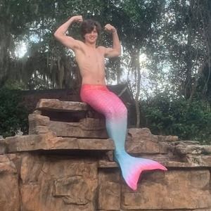 Meet your Posher, Jeanine